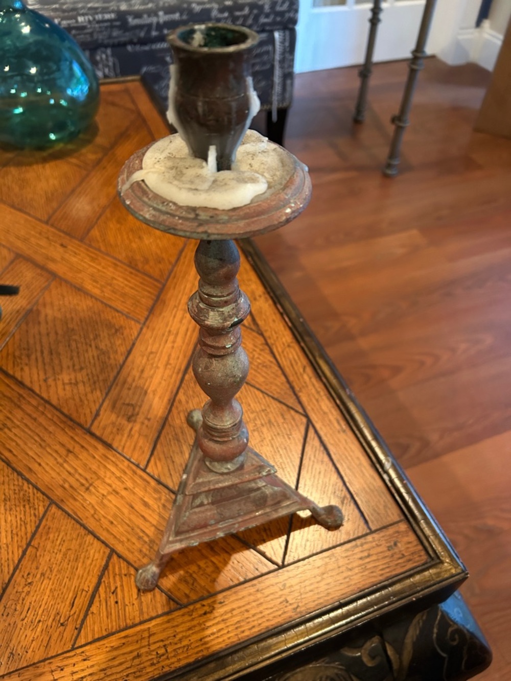 Vintage-Style Rustic Metal Candle Holder - Brown